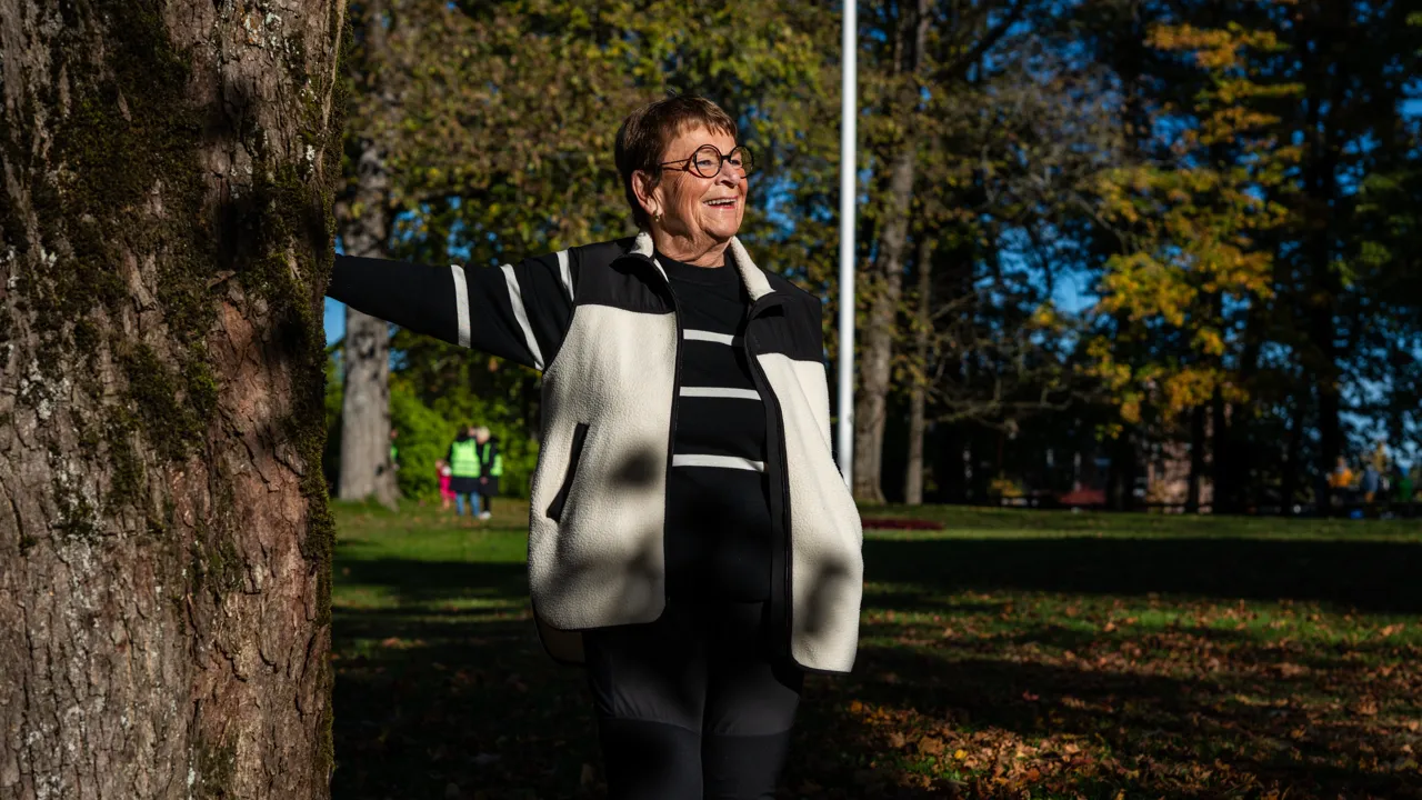Eldre mennesker i aktivitet på Huseby gård
