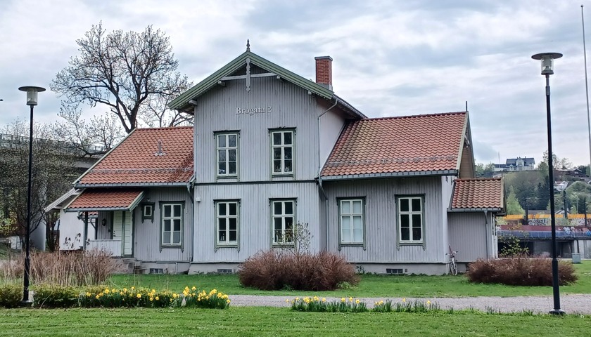 Gammel trebygning.