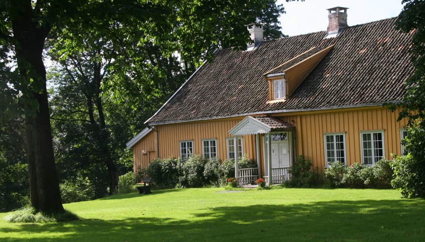 Huseby gård med hage