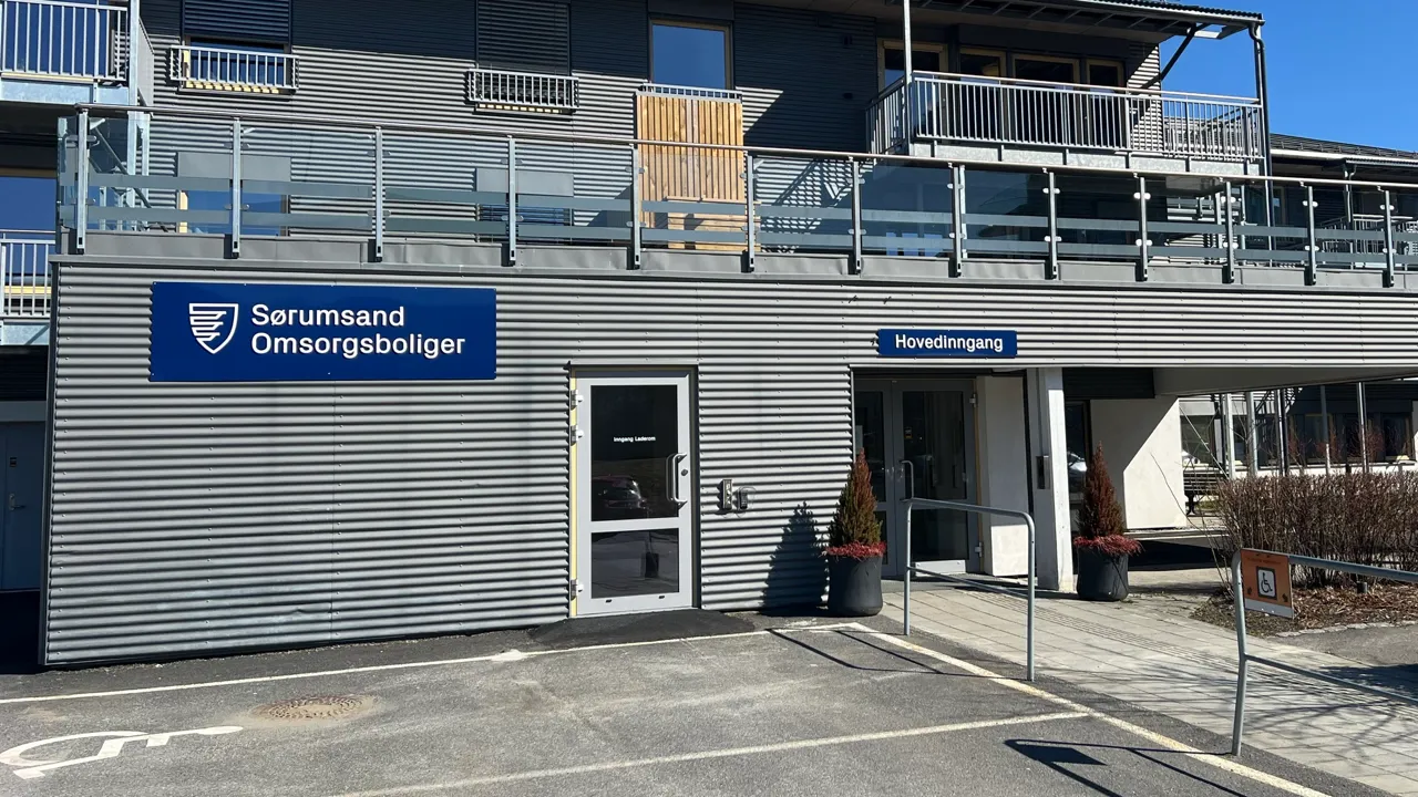 Sørumsand omsorgsboliger og avlastning. Fasade.