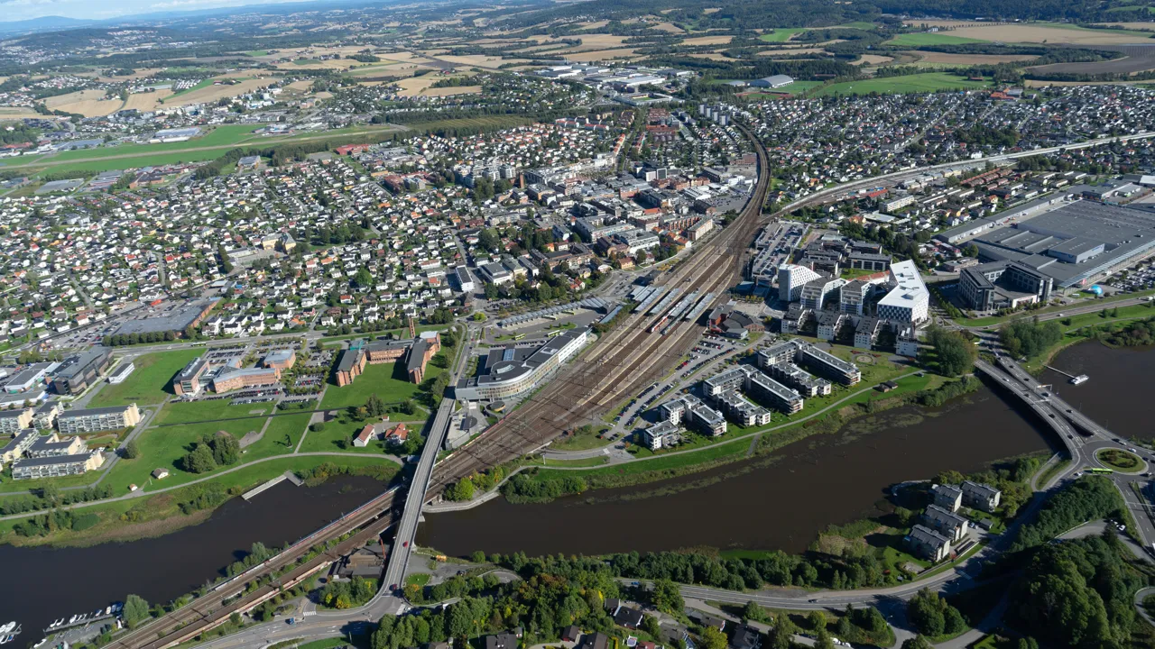 Et flyfoto av Lillestrøm.