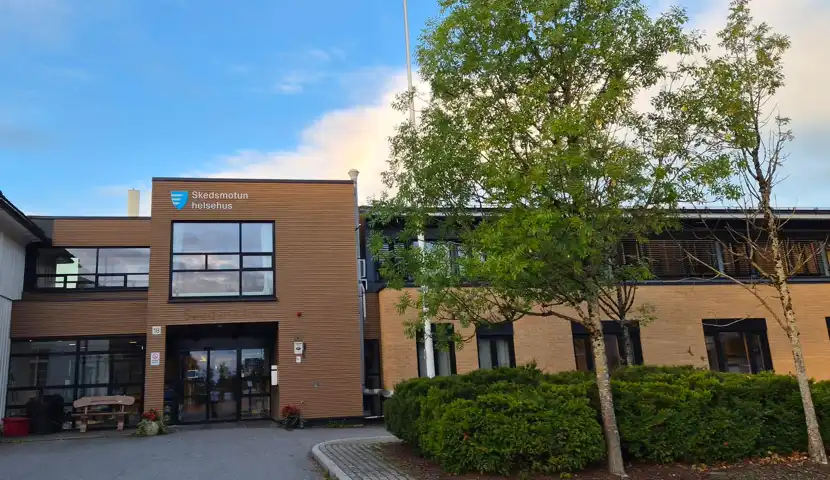 Fasadebilde av Skedsmotun helsehus